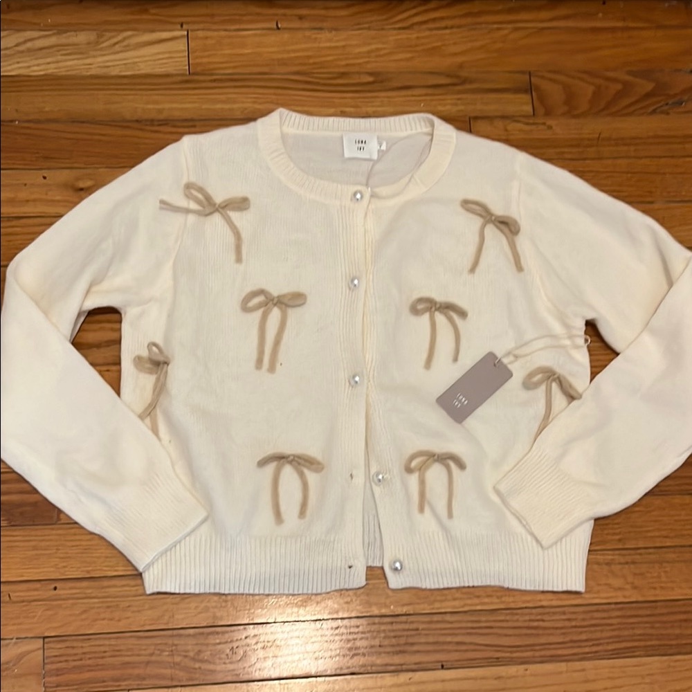 Luna Ivy Women's Size Small Ivory 3D Bows Knit Sweater Cardigan Pearl Button NWT